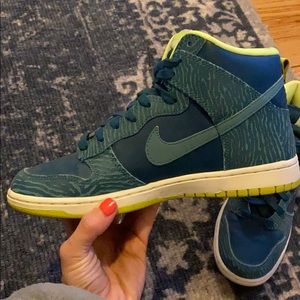 Nike Air Force 1 Hi Tops